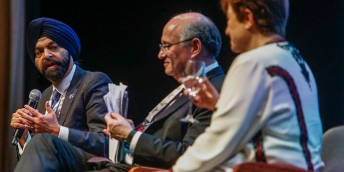 Banco-Mundial-afirma-que-financiamentos-para-questoes-climaticas-devem-crescer.jpg Financiamentos climáticos devem aumentar até 2030, diz Banco Mundial