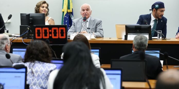 Comissao-aprova-isencao-tributaria-para-entidades-religiosas.jpg Comissão aprova imunidade tributária para entidades religiosas
