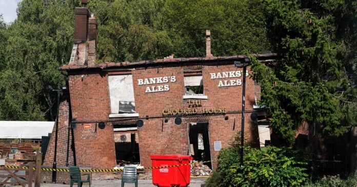 Desenvolvedores-que-nivelaram-o-Pub-Mais-Torto-da-Gra-Bretanha-sao.jpg Developers Who Leveled ‘Britain’s Wonkiest Pub’ Ordered to Rebuild
