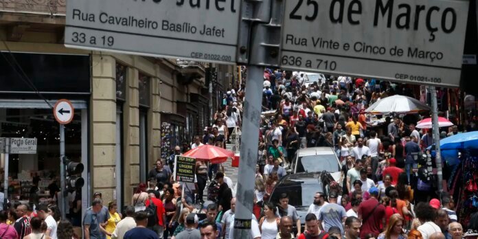 Governo-adia-por-tres-meses-portaria-sobre-trabalho-nos-feriados.jpg Governo adia por 3 meses portaria sobre trabalho aos feriados