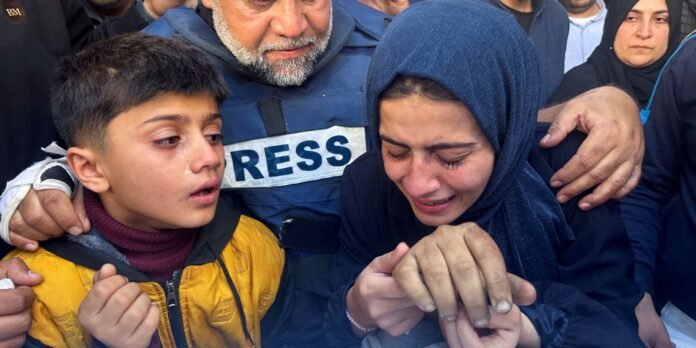 Jornalista-que-sofreu-perda-familiar-em-Gaza-afirma-que-imprensa.jpg Jornalista que perdeu família em Gaza diz que imprensa virou “alvo”