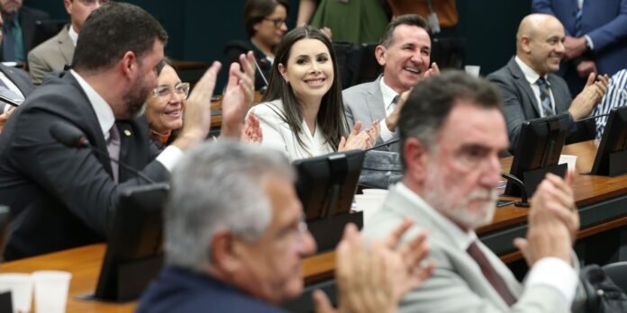 19-das-30-comissoes-permanentes-da-Camara-tem-seus-controles.jpg Controle de 19 das 30 comissões permanentes da Câmara estão definidos