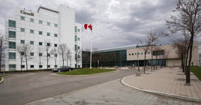 Cientistas-no-Canada-compartilharam-segredos-com-a-China-revelam-investigacoes.jpg Scientists in Canada Passed Secrets to China, Investigations Find