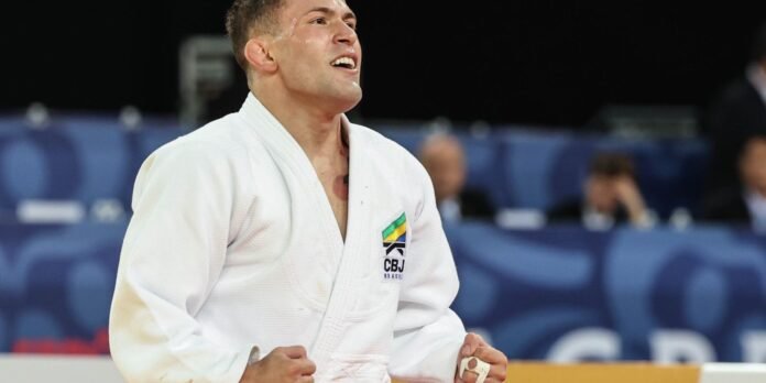 Em-busca-de-Paris-Willian-Lima-conquista-a-medalha-de.jpg De olho em Paris, Willian Lima é bronze em Grand Slam de Judô