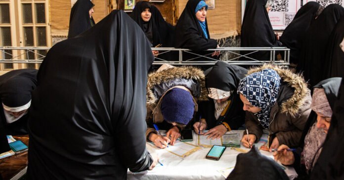 Em-votacao-parlamentar-iranianos-expressaram-sua-raiva-com-a-elite.jpg In Parliamentary Vote, Iranians Vented Their Rage With the Ruling Elite