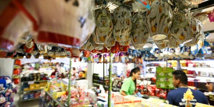 Expectativa-de-aumento-de-45-nas-vendas-do-comercio-na.jpg Vendas do comércio na Páscoa devem crescer 4,5% e chegar a R$ 3,44 bi