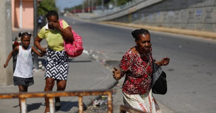Gangues-do-Haiti-pressionam-o-Primeiro-Ministro-a-renunciar.jpg Haiti Gangs Press Prime Minister to Step Down