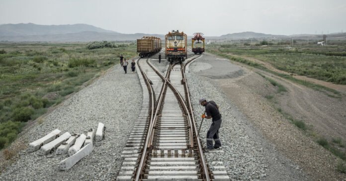 Russia-foca-no-Sul-para-o-comercio-apos-sancoes-da.jpg Russia Pivots South for Trade Following Western European Sanctions