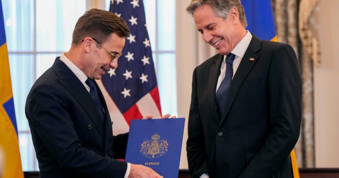 Suecia-Oficialmente-Entra-na-Alianca-da-OTAN-um-Golpe-Estrategico.jpg Sweden Officially Enters NATO Alliance, a Strategic Blow to Moscow