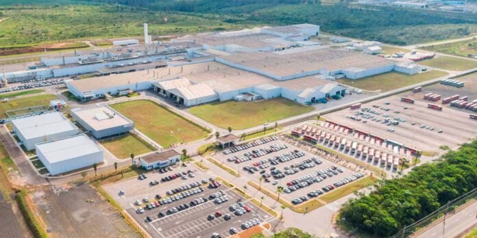 Toyota-planeja-investir-R-11-bilhoes-no-Brasil.jpg Toyota deve investir R$ 11 bilhões no Brasil