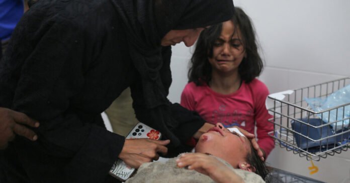 Um-ataque-israelense-perto-de-um-hospital-em-Rafah-matou.jpg An Israeli strike near a hospital in Rafah killed at least 11 people, Gaza health officials say.