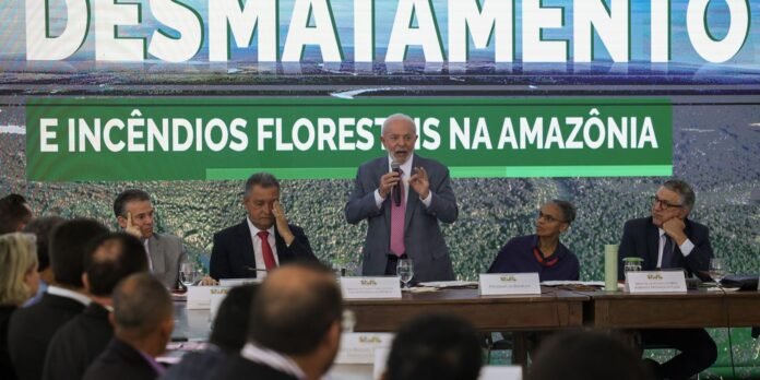 Amazonia-recebera-R-730-milhoes-para-combater-incendios-e-desmatamento.jpg Amazônia terá R$ 730 milhões para combate a incêndios e desmatamento