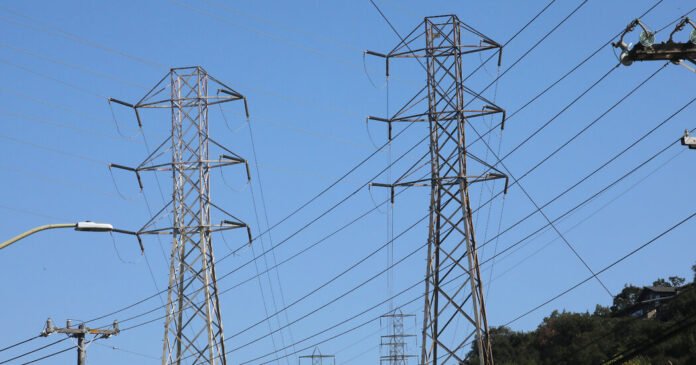 Os-EUA-Precisam-Urgentemente-de-uma-Rede-Maior-Aqui-esta.jpg The U.S. Urgently Needs a Bigger Grid. Here’s a Fast Solution.