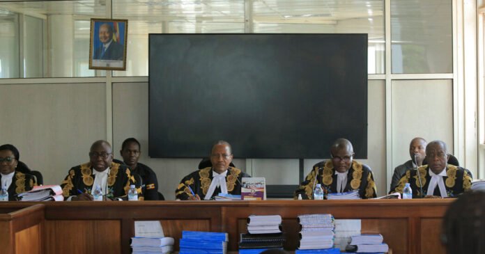 Tribunal-de-Uganda-Mantem-Lei-Anti-Gay-Draconiana.jpg Ugandan Court Upholds Draconian Anti-Gay Law