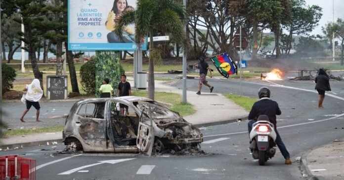 Franca-Declara-Estado-de-Emergencia-em-meio-a-Protestos-na.jpg France Declares State of Emergency Amid Protests in New Caledonia