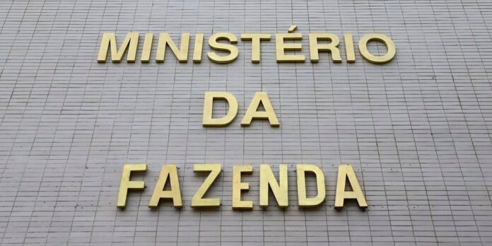 Atraso-em-sistema-informatico-paralisa-saques-do-Fundo-PISPasep.jpg Atraso em sistema informático paralisa saques do Fundo PIS/Pasep