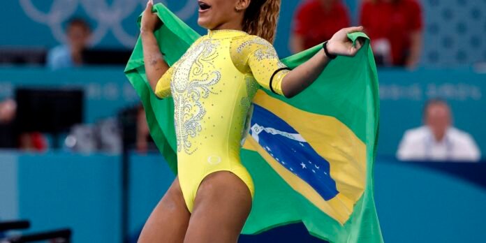 Rebeca-Andrade-e-prata-no-individual-geral-na-ginastica-em.jpg Rebeca Andrade é prata no individual geral na ginástica em Paris