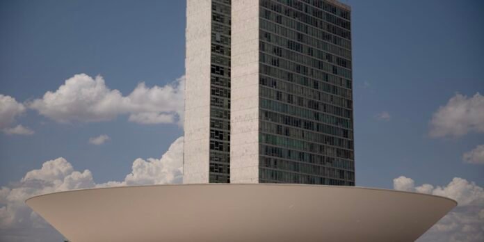 Camara-derruba-taxacao-de-previdencia-privada-em-heranca.jpg Câmara derruba taxação de previdência privada em herança