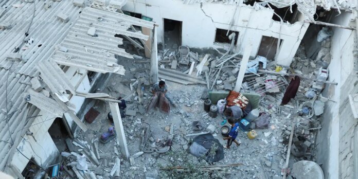 Israel-ordena-fechamento-de-um-dos-ultimos-hospitais-no-norte.jpg Israel ordena fechamento de um dos últimos hospitais no norte de Gaza
