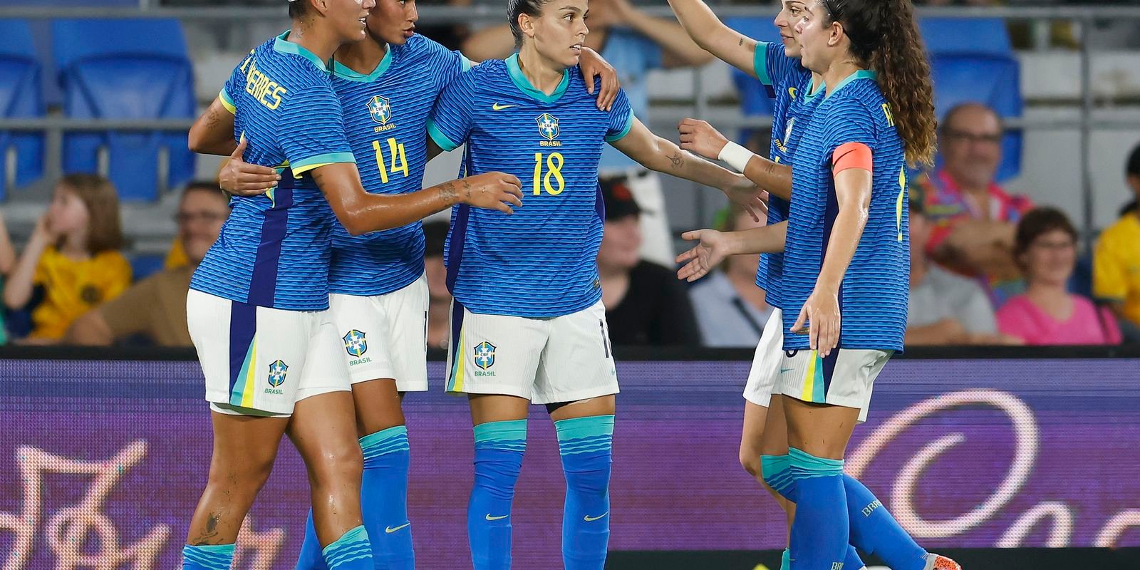 Seleção feminina bate Austrália de novo em último compromisso do ano