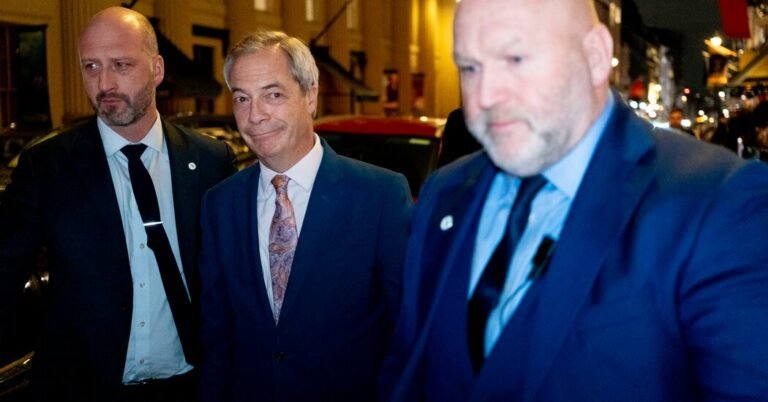 Farage diz que conversou com Musk na semana passada. O relacionamento é 'bom'.
