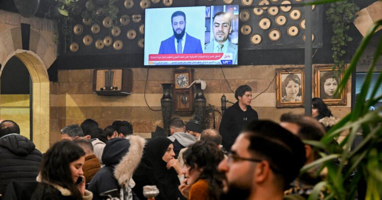 Líder rebelde que derrubou o Al-Assad é declarado presidente da Síria

