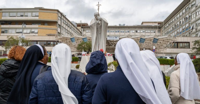 A doença de Pope é cercada por intrigas sobre a possível resignação
