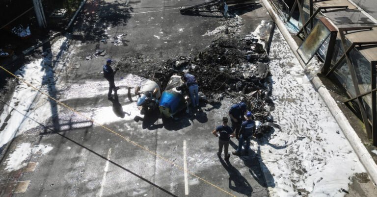 Acidente de avião em São Paulo, Brasil, mata dois
