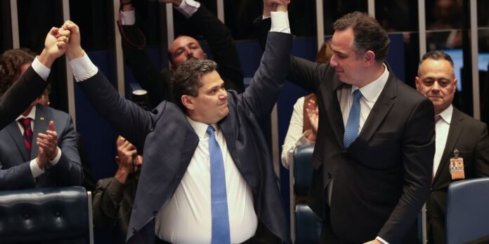 Alcolumbre-Melhor-caminho-para-o-Brasil-e-a-pacificacao.jpg Alcolumbre: “Melhor caminho para o Brasil é a pacificação”
