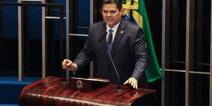 Anistia-a-golpistas-nao-e-assunto-dos-brasileiros-diz-Alcolumbre.jpg Anistia a golpistas não é assunto dos brasileiros, diz Alcolumbre