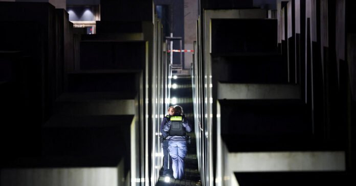 Berlin Stabbing Attack at Holocaust Memorial machuca um
