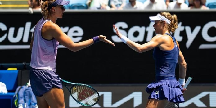 Bia-Haddad-vence-estreia-nas-duplas-e-vai-as-oitavas.jpg Bia Haddad vence estreia nas duplas e vai às oitavas no WTA de Doha