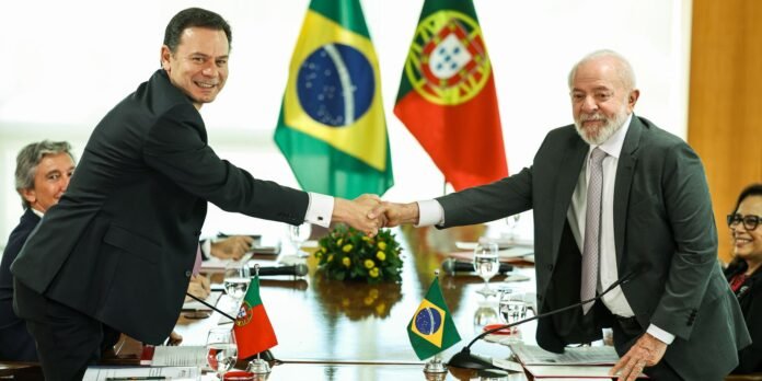 Brasil e Portugal assinam 19 acordos bilaterais