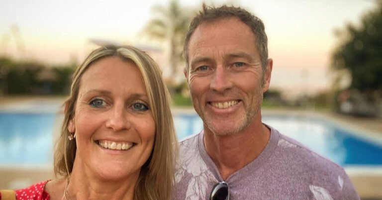 Casal britânico em turnê mundial de motocicletas está detido no Irã
