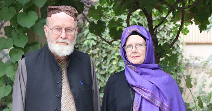 Casal britânico preso por Taliban no Afeganistão, diz a família
