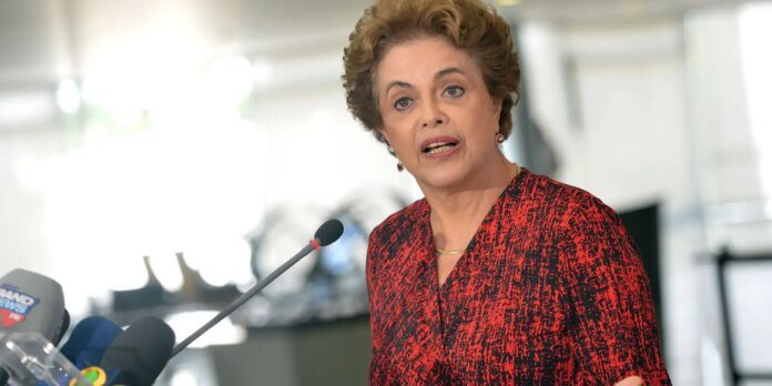 Dilma-recebe-alta-do-hospital-e-retoma-presidencia-do-banco.jpg Dilma recebe alta do hospital e retoma presidência do banco do Brics