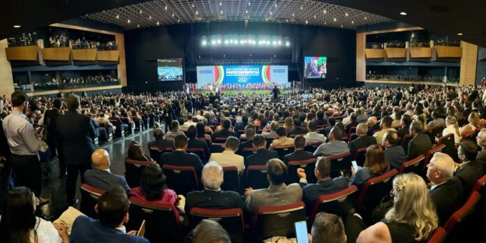 Encontro-de-prefeitos-promove-integracao-de-municipios-de-fronteiras.jpeg Encontro de prefeitos promove integração de municípios de fronteiras