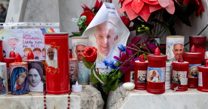 Francis está em estado crítico. O que acontece quando um papa morre?
