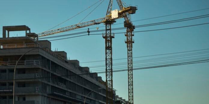 Industria-de-materiais-de-construcao-preve-crescimento-de-28-em.jpg Indústria de materiais de construção prevê crescimento de 2,8% em 2025