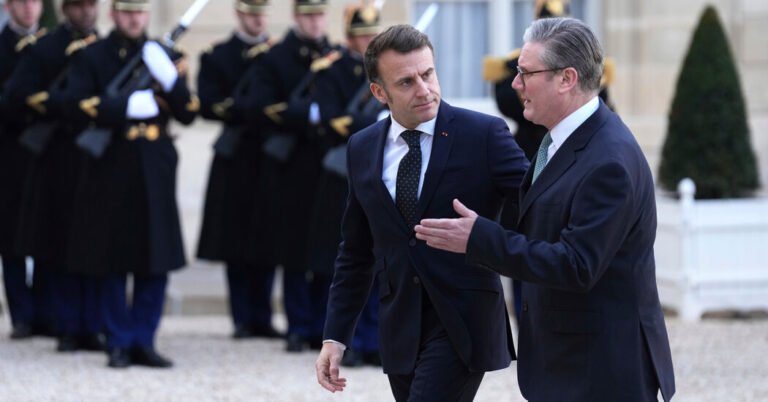 Macron e Starmer já jogaram o jogo de Trump antes, mas as regras estão mudando
