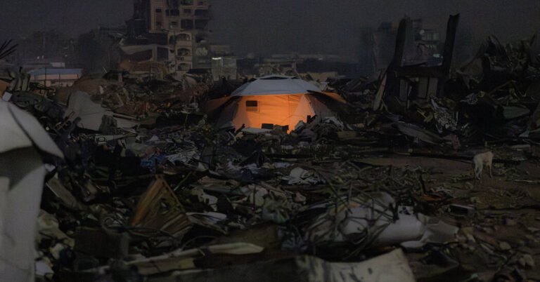 O acordo de cessar-fogo de Gaza está no equilíbrio antes da reunião de Trump com o rei da Jordânia
