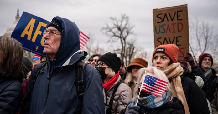 O juiz estende a interrupção do plano de Trump para desmantelar a USAID
