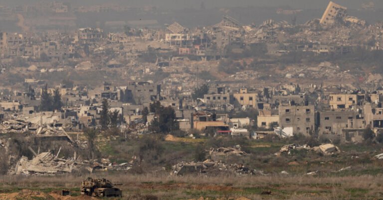 O plano de Trump para Gaza não dá respostas imediatas sobre os reféns ou a guerra
