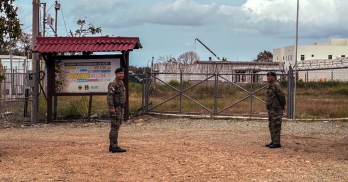 Os-migrantes-deportados-para-o-panama-jungle-acampamento-enfrentam-um.jpg Os migrantes deportados para o panamá jungle acampamento enfrentam um futuro incerto