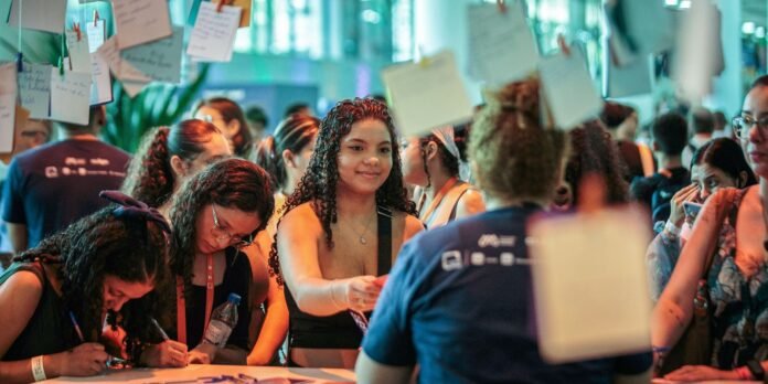 Sao-Paulo-reune-jovens-para-fomentar-ensino-tecnico-e-divulgar.jpg São Paulo reúne jovens para fomentar ensino técnico e divulgar emprego