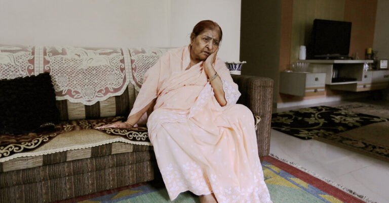 Zakia Jafri, que procurou justiça para vítimas de tumultos indianos, morre aos 86 anos
