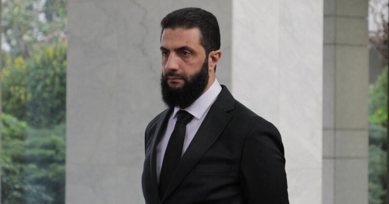 Ahmed Al-Shara, o novo presidente interino da Síria, viaja para a Arábia Saudita
