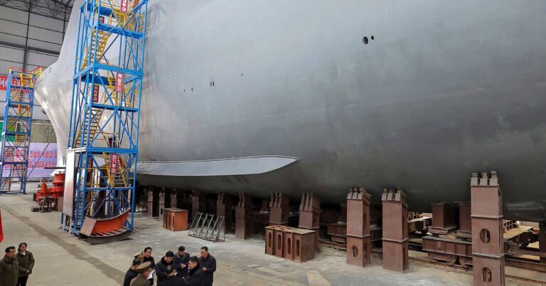 A Coréia do Norte diz que está construindo um submarino de alimentação nuclear
