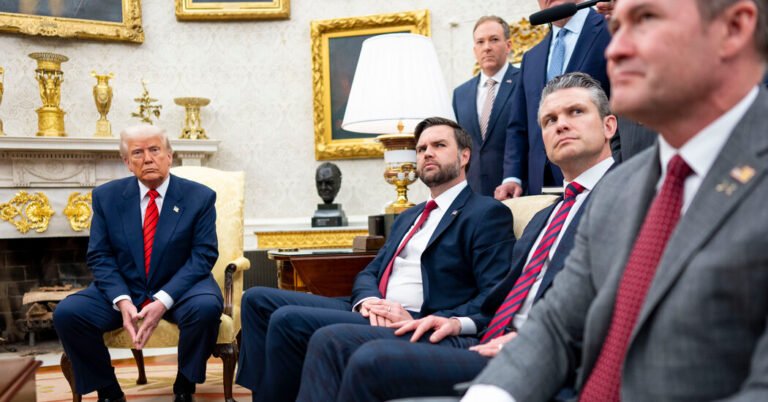 A equipe de Trump chama as mensagens de bate -papo em grupo de sinais vazadas da Europa em
