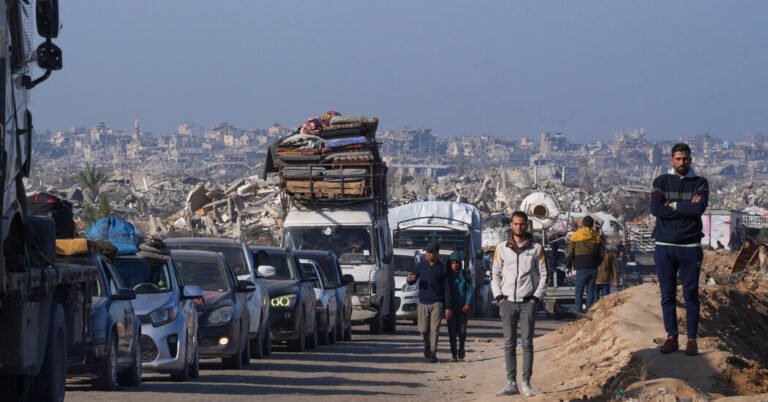 As forças terrestres israelenses aproveitam parte do corredor de Gaza, aumentando a pressão no Hamas